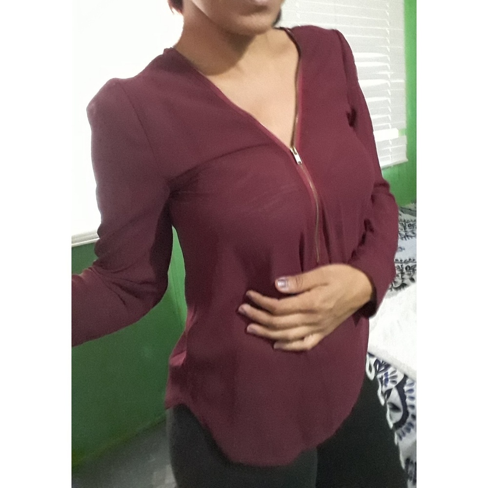 Burgundy zipper top